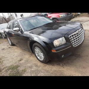 2010 300 runs Great everything works 4000 OBO